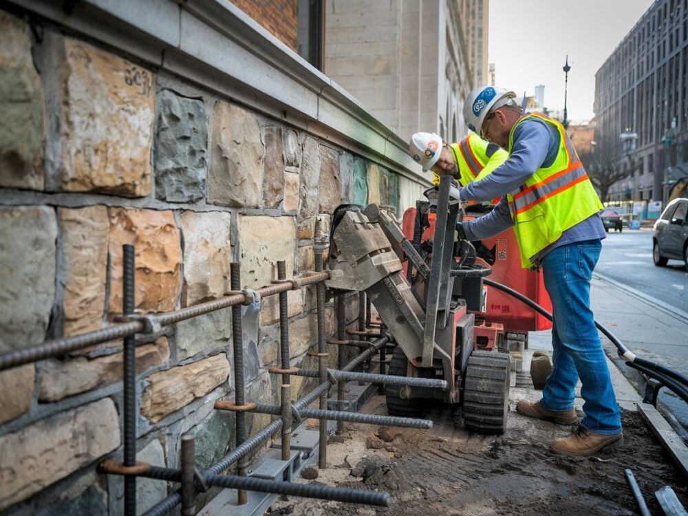 zbrojenie fundamentu z kamienia